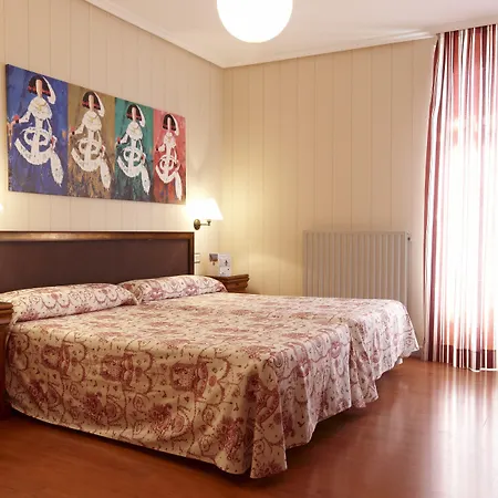 Hotel Balneario De Cestona 3*